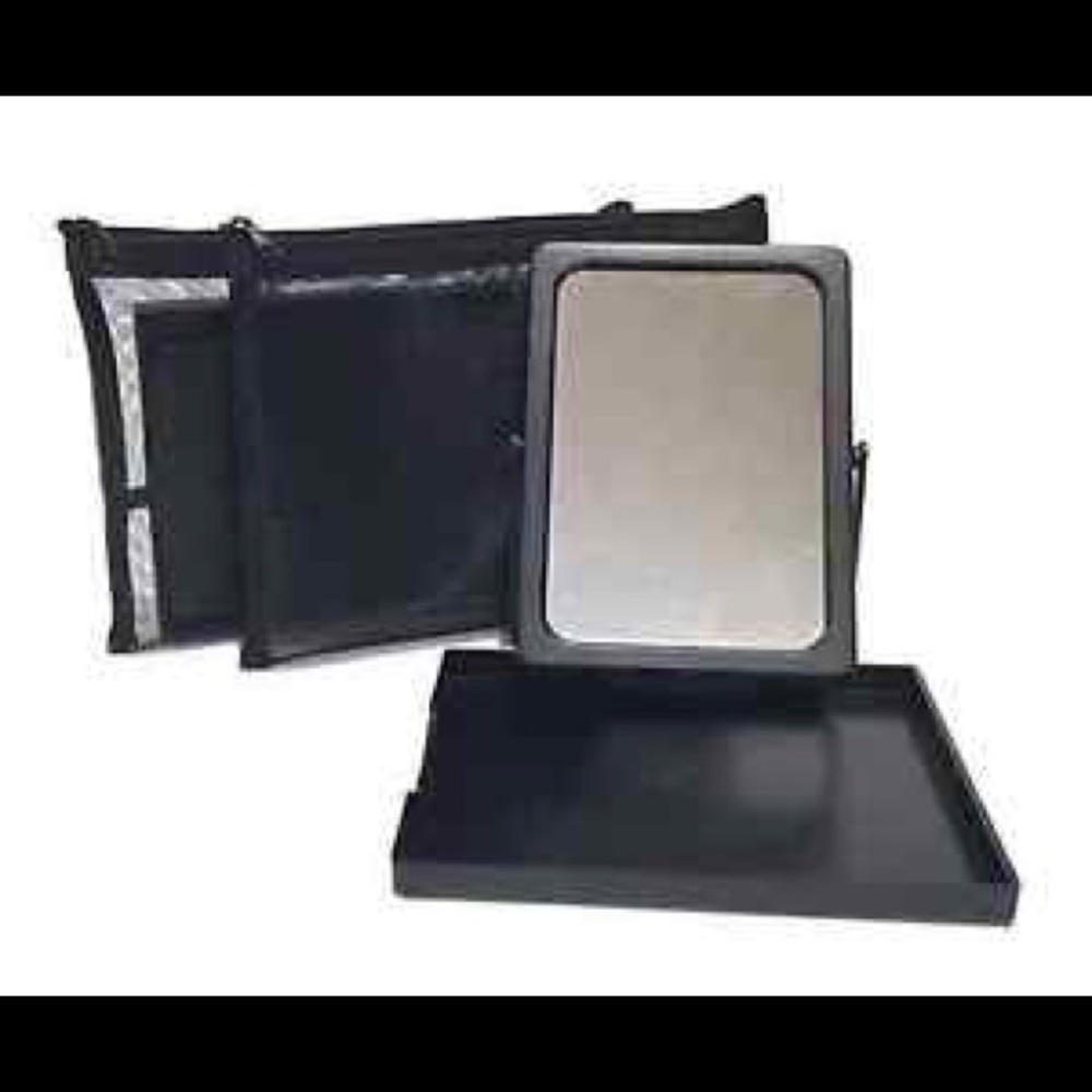 🆕Mary Kay travel mirror with mesh bag